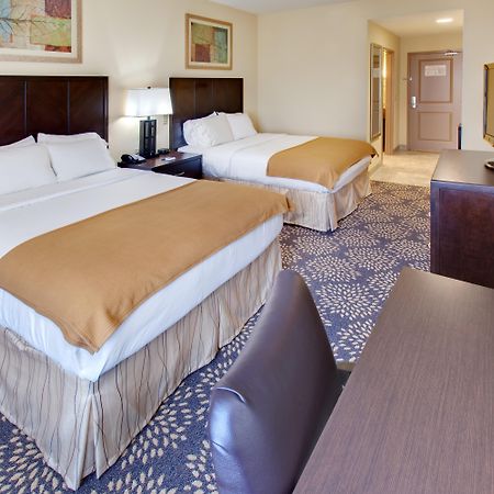 Holiday Inn Express Hotel & Suites Grand Island By Ihg Værelse billede