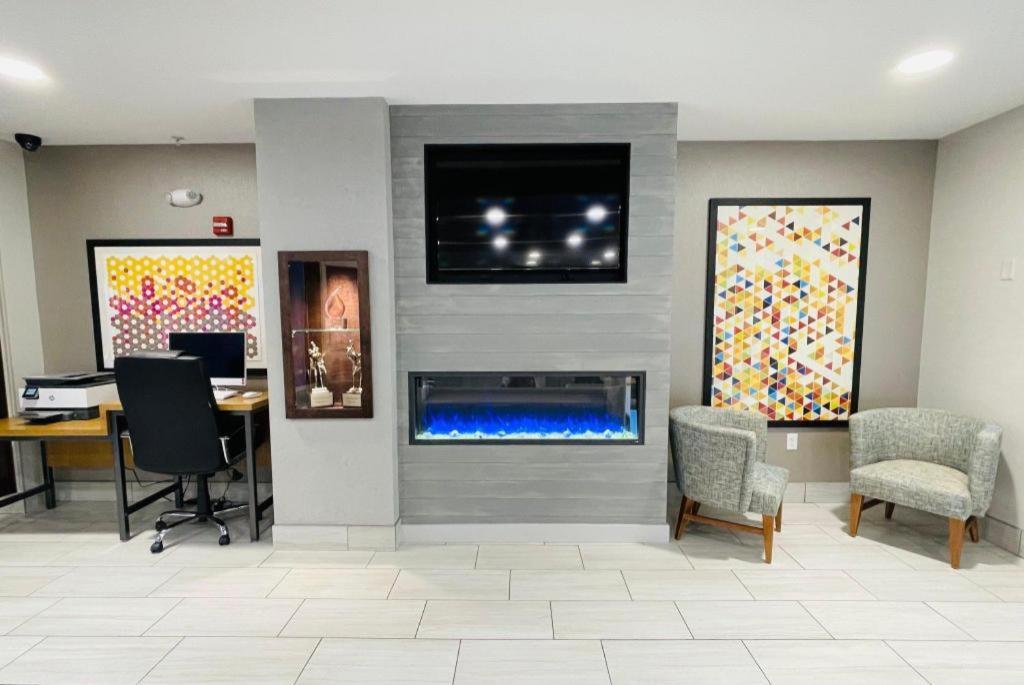 Holiday Inn Express Hotel & Suites Grand Island By Ihg Eksteriør billede