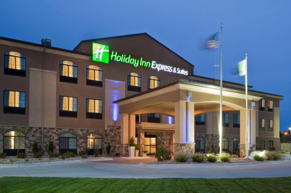 Holiday Inn Express Hotel & Suites Grand Island By Ihg Eksteriør billede