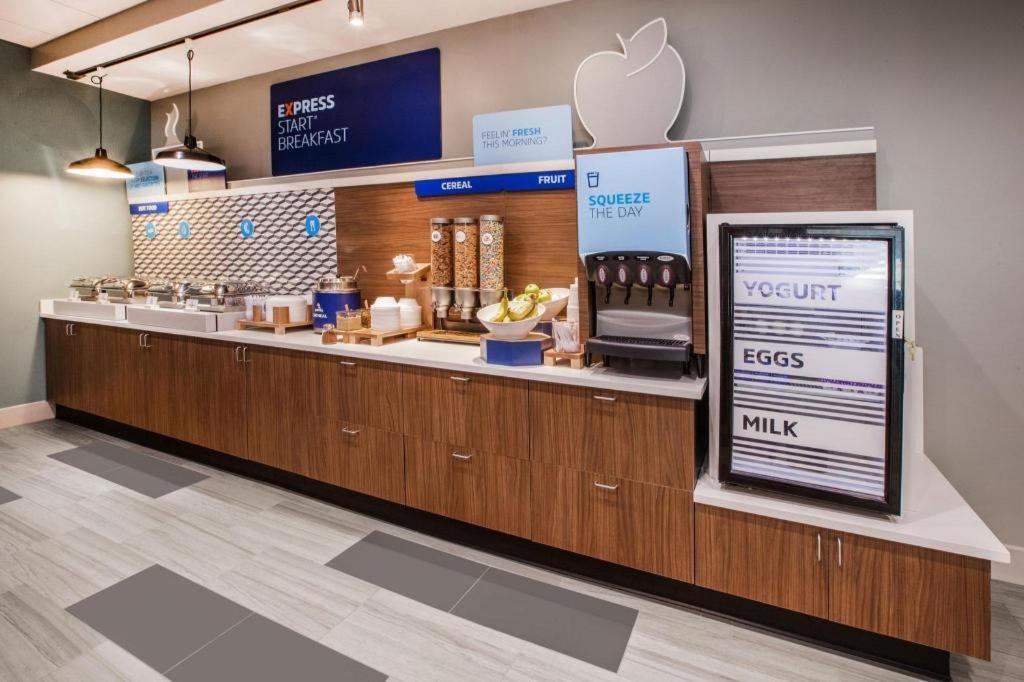 Holiday Inn Express Hotel & Suites Grand Island By Ihg Eksteriør billede