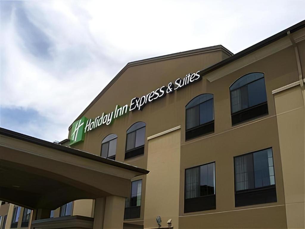 Holiday Inn Express Hotel & Suites Grand Island By Ihg Eksteriør billede